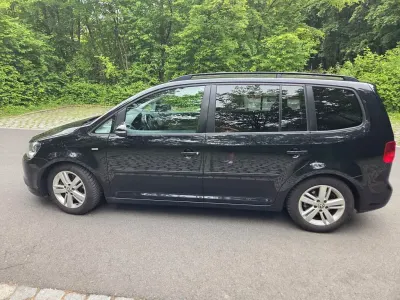 Gebraucht VW Touran Match 140 PS (102 kW) 2012 Schwarz Van / Kleinbus