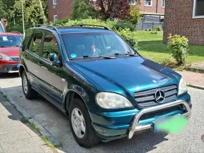 Gebraucht Mercedes ML320 218 PS (160 kW) 1999 Grün SUV