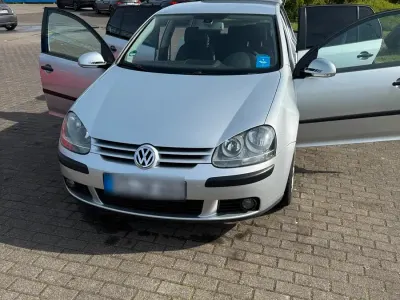 Gebraucht VW Golf V 115 PS (84 kW) 2004 Silber Kleinwagen