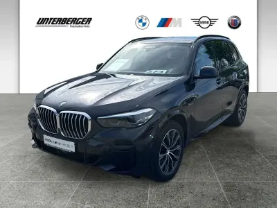 Gebraucht BMW X5 Sport Line 394 PS (289 kW) 2022 M carbonschwarz SUV