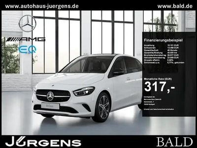 Używany Mercedes B200 Progressive 163 KM (119 kW) 2025 Biały Minivan