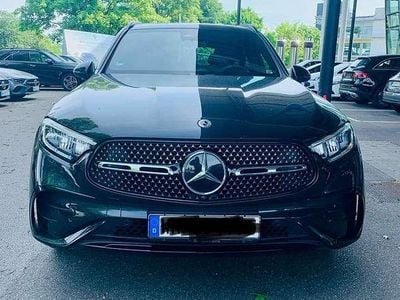 Grau Gebraucht 2024 Mercedes GLC200 AMG SUV | 49.775 € (Guter Preis)