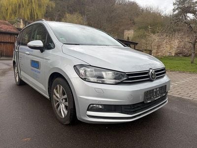 Gebraucht VW Touran Comfortline 116 PS (85 kW) 2019 Silber Van / Kleinbus