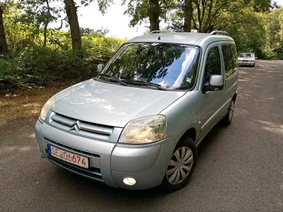 Gebraucht Citroën Berlingo 109 PS (80 kW) 2006 Silber Van / Kleinbus