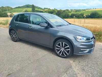 Gebraucht VW Golf VII IQ Drive 116 PS (85 kW) 2019 Grau Limousine