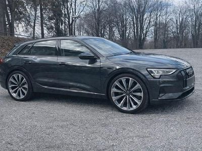 Gebraucht Audi e-tron Advanced 230 kW (313 PS) 2021 Grau SUV
