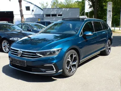 Gebraucht VW Passat GTE 156 PS (114 kW) 2020 Blau Kombi