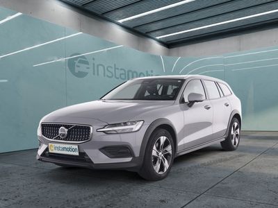 Gebraucht Volvo V60 CC Plus 196 PS (144 kW) 2024 Grau Kombi