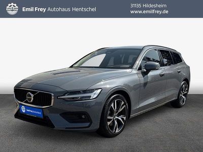 Grau Gebraucht 2024 Volvo V60 Core Kombi | 32.704 € (Superpreis)