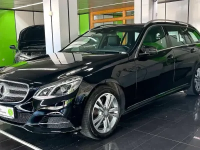 Gebraucht Mercedes E250 204 PS (150 kW) 2014 Schwarz Kombi