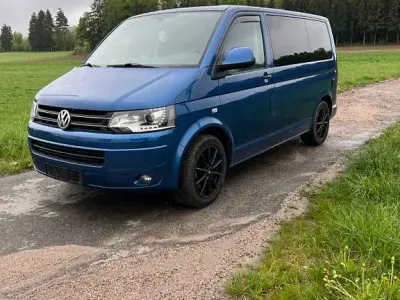 Gebraucht VW T5 140 PS (102 kW) 2012 Blau Van