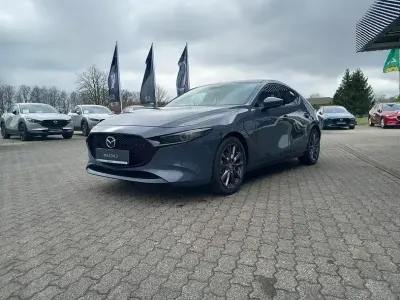Neu Mazda 3 Center-Line 186 PS (136 kW) 2026 Grau Limousine