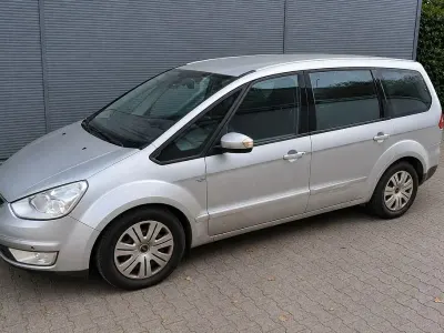 Gebraucht Ford Galaxy Trend 140 PS (102 kW) 2007 Silber Van / Kleinbus