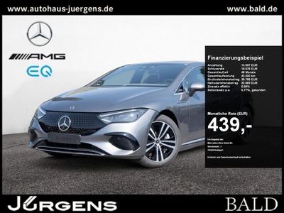 Gebraucht Mercedes EQE300 Electric Art 180 kW (245 PS) 2024 Grau selenite grey metallic Limousine