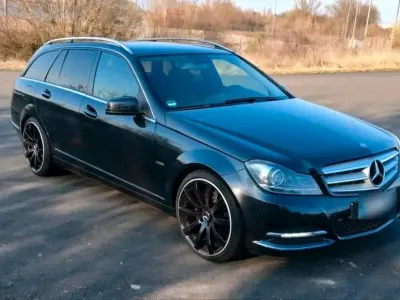 Gebraucht Mercedes C200 184 PS (135 kW) 2012 Schwarz Kombi