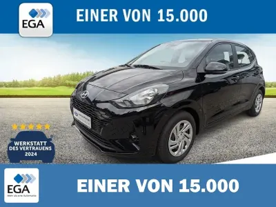 Gebraucht Hyundai i10 67 PS (49 kW) 2024 Diverse metallic Kleinwagen