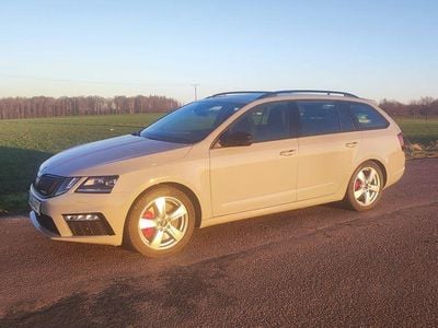 Grau Gebraucht 2017 Skoda Octavia RS Kombi | 21.000 € (Fairer Preis)