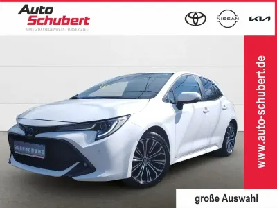 Gebraucht Toyota Corolla Hybrid Team 98 PS (72 kW) 2021 Super (pure) white ii Limousine