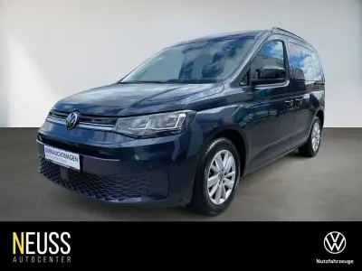 Gebraucht VW Caddy Life 122 PS (89 kW) 2022 Starlight blue metallic Van / Kleinbus