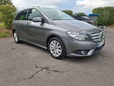 Mercedes B200