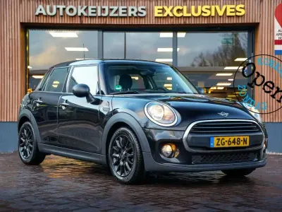 Gebraucht Mini ONE 102 PS (75 kW) 2019 Midnight black Kleinwagen