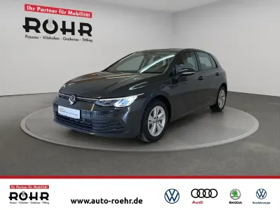 Gebraucht VW Golf VIII Life 110 PS (80 kW) 2023 Uranograu Limousine