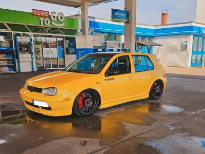 Gebraucht VW Golf IV R 241 PS (177 kW) 2000 Gelb Limousine
