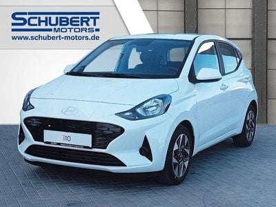 Gebraucht Hyundai i10 Trend 63 PS (46 kW) 2025 Atlas white / sol Kleinwagen