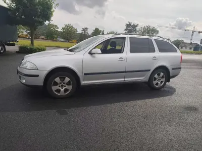 Gebraucht Skoda Octavia Elegance 105 PS (77 kW) 2006 Grau Kombi