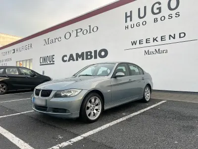 Używany BMW 320 150 KM (110 kW) 2006 Niebieski Sedan/Limuzyna