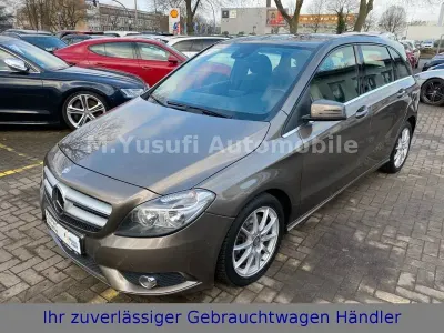 Gebraucht Mercedes B220 Sport 170 PS (125 kW) 2014 Grau Van / Kleinbus