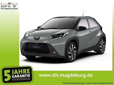 Neu Toyota Aygo X 72 PS (52 kW) 2025 Urban khaki / night sky black SUV