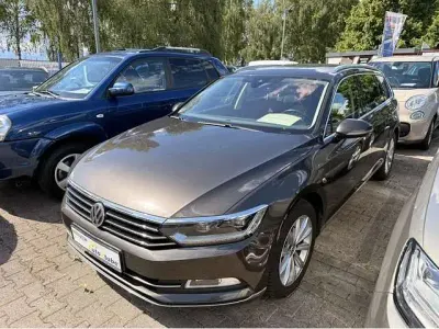 Gebraucht VW Passat Highline 190 PS (139 kW) 2016 Braun Kombi
