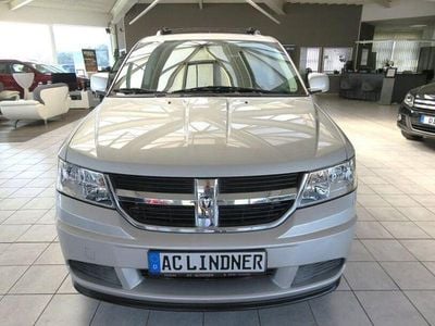 Gebraucht Dodge Journey SE 170 PS (125 kW) 2010 Silber SUV