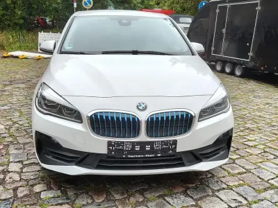 Gebraucht BMW 225 Active Tourer Sport Line 224 PS (164 kW) 2018 Weiß Van / Kleinbus