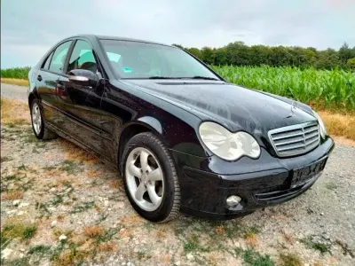 Gebraucht Mercedes C200 Classic 163 PS (119 kW) 2004 Schwarz Limousine