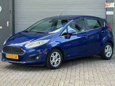 Gebraucht Ford Fiesta Titanium 95 PS (69 kW) 2014 Blau Kleinwagen