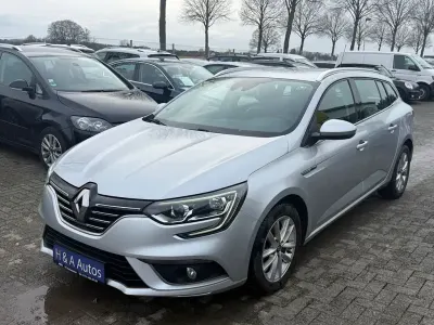 Gebraucht Renault Mégane Intens 132 PS (97 kW) 2017 Silber Limousine