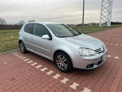 Silber Gebraucht 2008 VW Golf V United Kombi | 2.500 € (Fairer Preis)