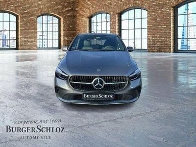 Metalliclack mountaingrau Gebraucht 2025 Mercedes B180 Van / Kleinbus | 28.690 € (Guter Preis)