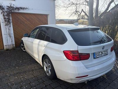 Second-hand BMW 318 143 CP (105 kW) 2014 Negru Break