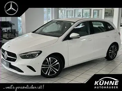 Gebraucht Mercedes 200 Advanced 150 PS (110 kW) 2024 Weiß Limousine