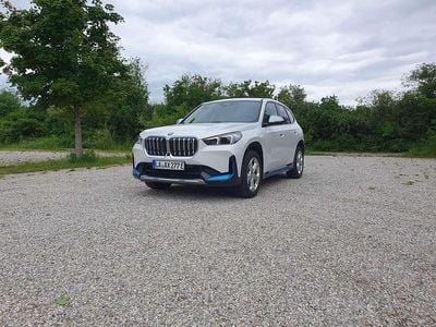 Gebraucht BMW iX1 xLine 230 kW (313 PS) 2023 Weiß SUV