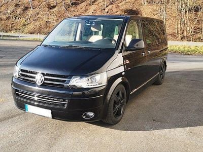 Second-hand VW T5 Highline 179 CP (131 kW) 2012 Negru Van