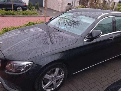 Second-hand Mercedes E200 184 CP (135 kW) 2019 Negru Break