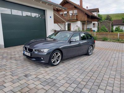 Gebraucht BMW 320 184 PS (135 kW) 2013 Grau Kombi