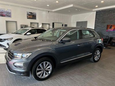 Second-hand VW T-Roc Style 116 CP (85 kW) 2021 Gri SUV