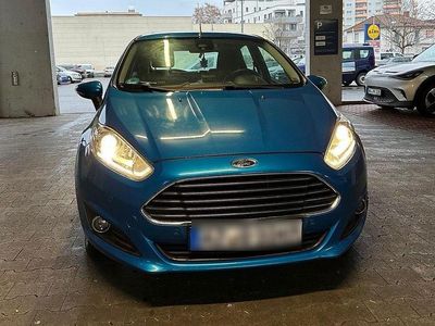Gebraucht Ford Fiesta Trend 95 PS (69 kW) 2015 Blau Kleinwagen