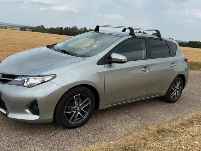 Gebraucht Toyota Auris 90 PS (66 kW) 2012 Grau Kleinwagen