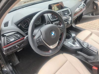 gebraucht BMW 116 d Sport Line AUTOM NAVI LEDER RFK SR+WR